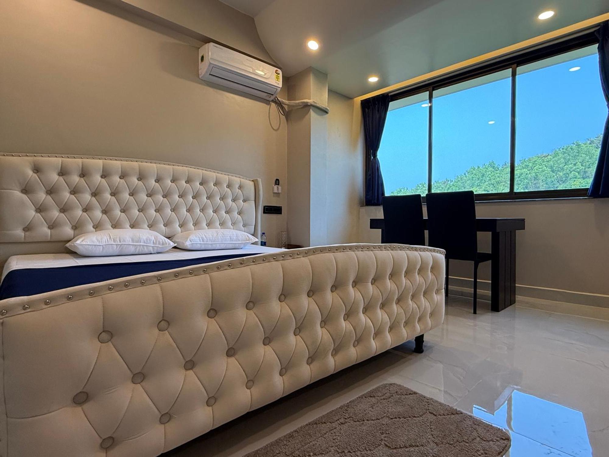 Elite Residency Lodge *